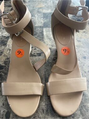Tahari Beige Nude Ankle-Strap Heels
